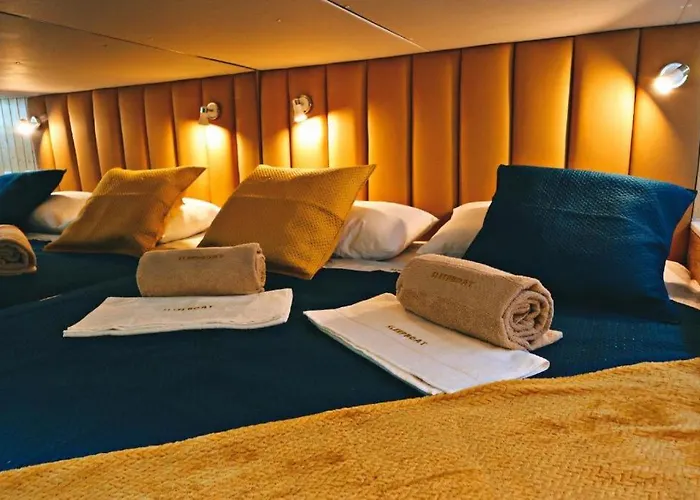 Sleepboat Golden Life